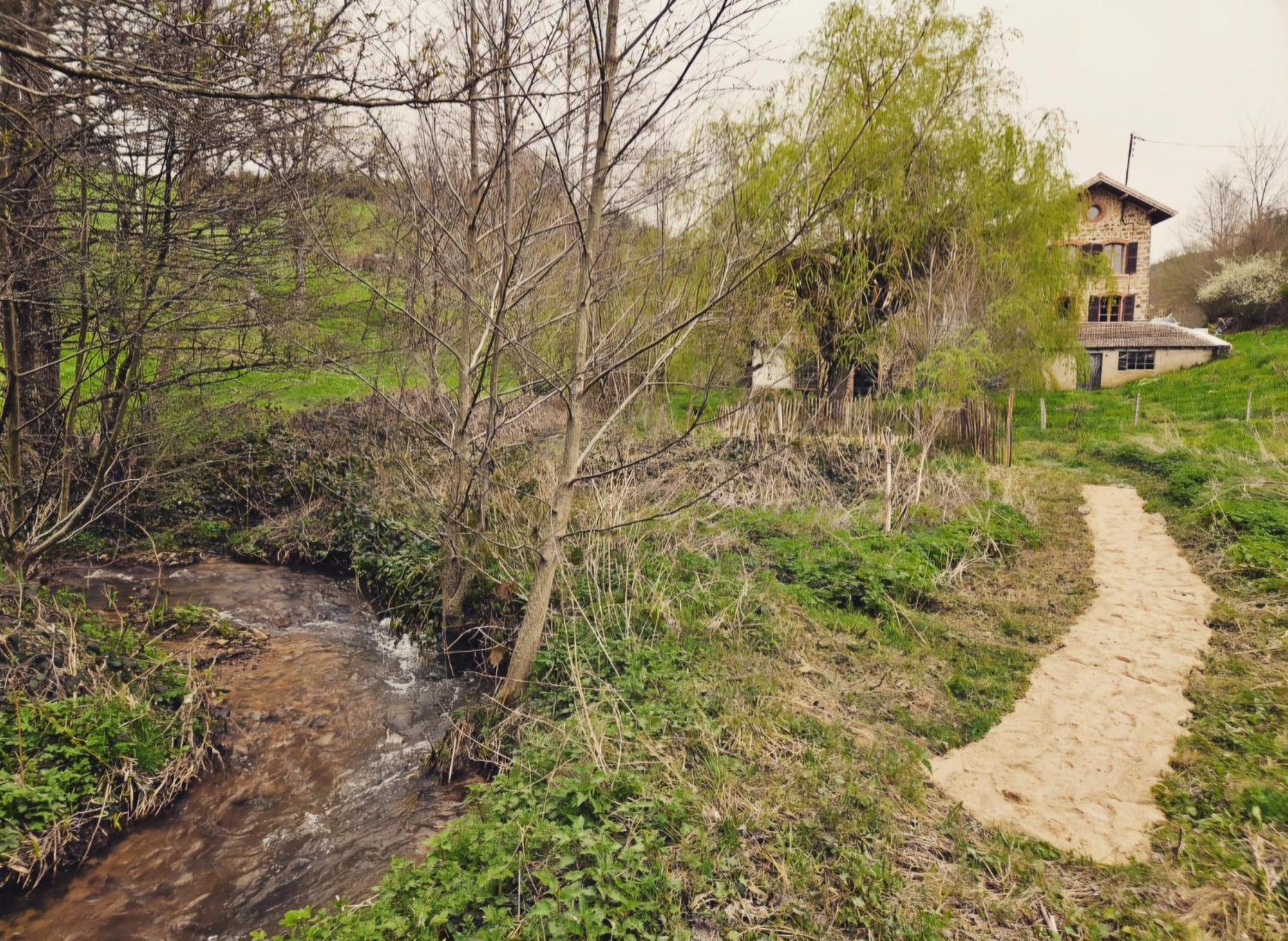 Вилла La Fabrique Du Roncon Saint-Bonnet-le-Troncy Экстерьер фото